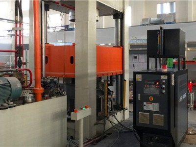 高溫模溫機(jī)價(jià)格0差價(jià)，免費(fèi)送貨上門找「歐能機(jī)械」