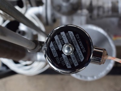 模溫機如何避免導熱油自燃現(xiàn)象？這兩點要注意！