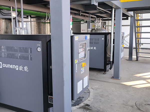 硅油生產(chǎn)多環(huán)節(jié)反應(yīng)釜加溫模溫機(jī)